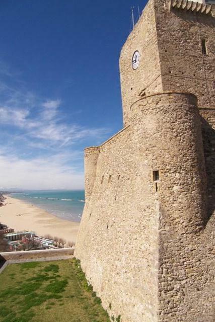 Ferienwohnung La Casa Sotto L'Arco Termoli Exterior foto